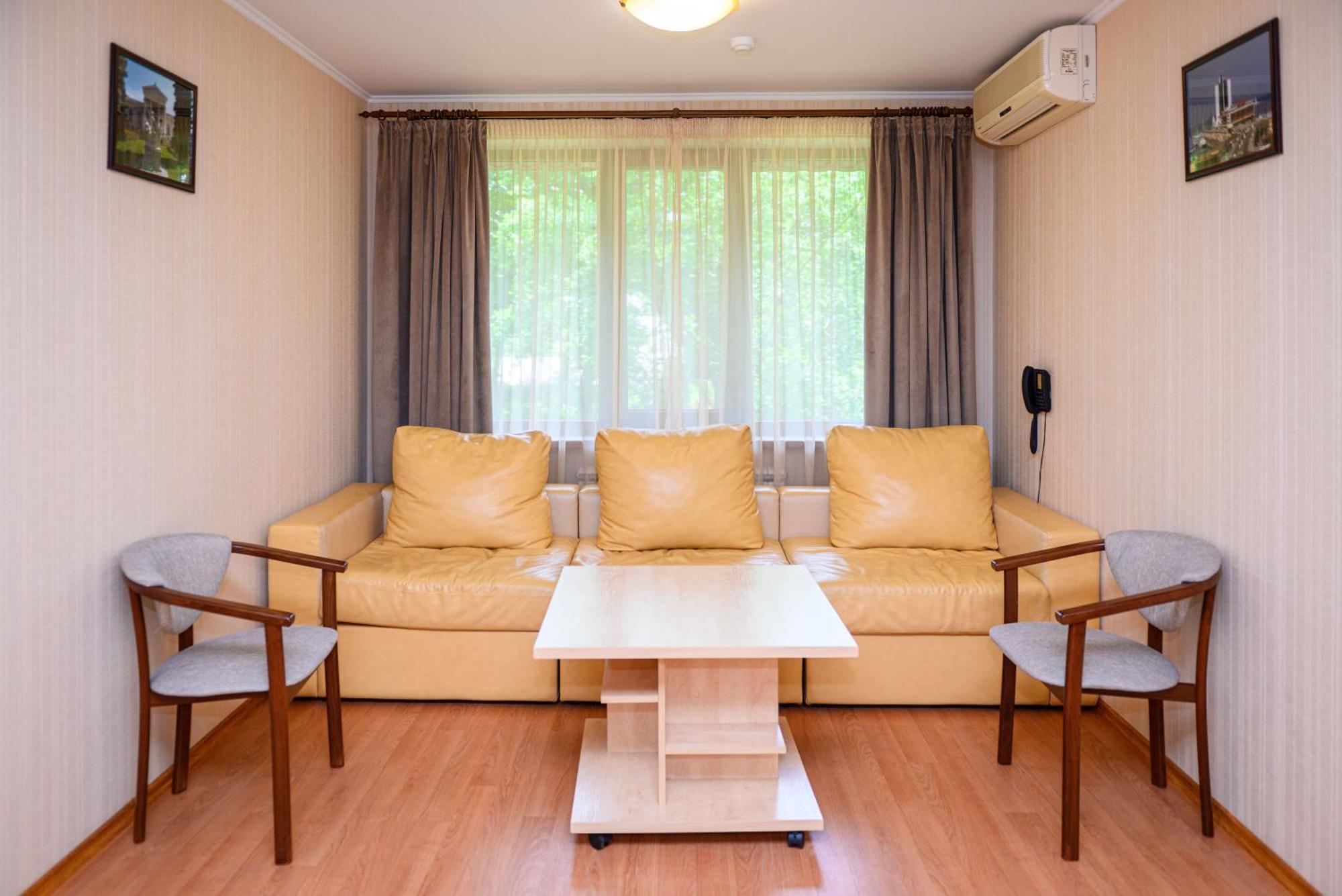 Sovinyon Resort Burlach'ya Balka Buitenkant foto