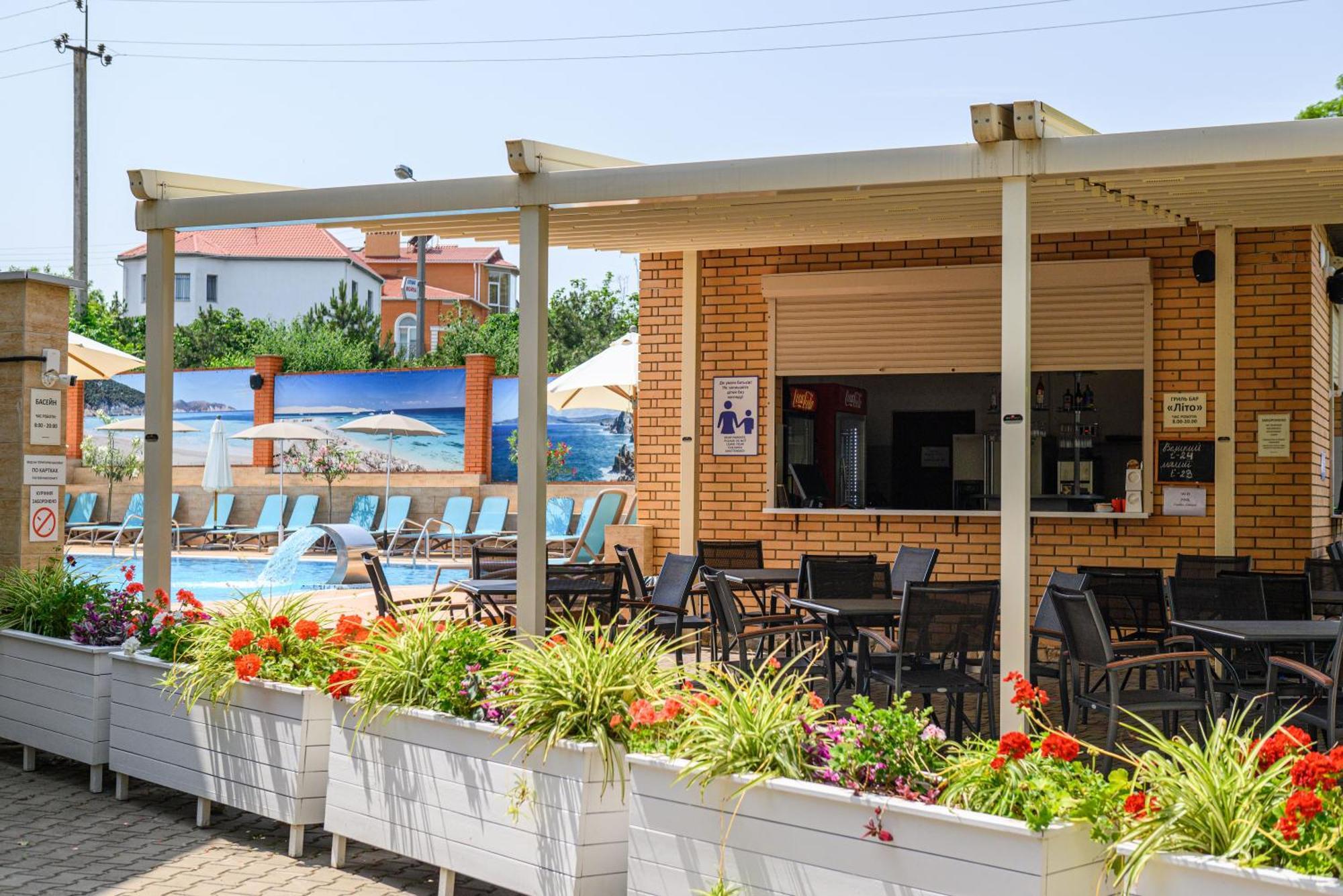Sovinyon Resort Burlach'ya Balka Buitenkant foto
